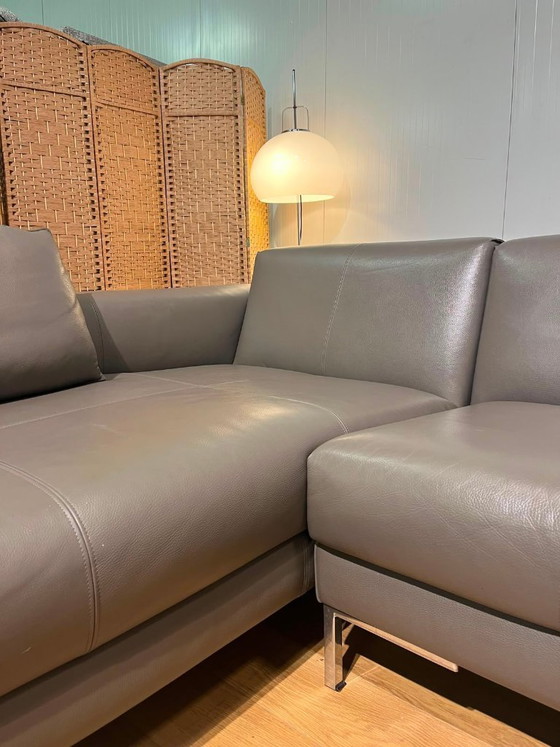 Image 1 of Design on Stock Aikon Hoekbank Taupe Leer Nieuwstaat