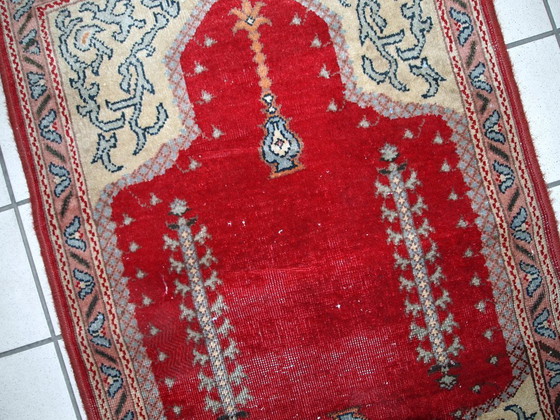Image 1 of Handgemaakt antiek Turks Konya-tapijt 69 cm x 108 cm (2,9' x 3,5') jaren 1920 - 1C500
