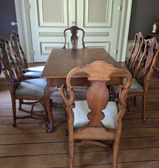 Antique dining table and 6x chairs