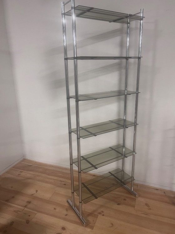 Image 1 of Scaffale anni Settanta in cromo con vetro fumé