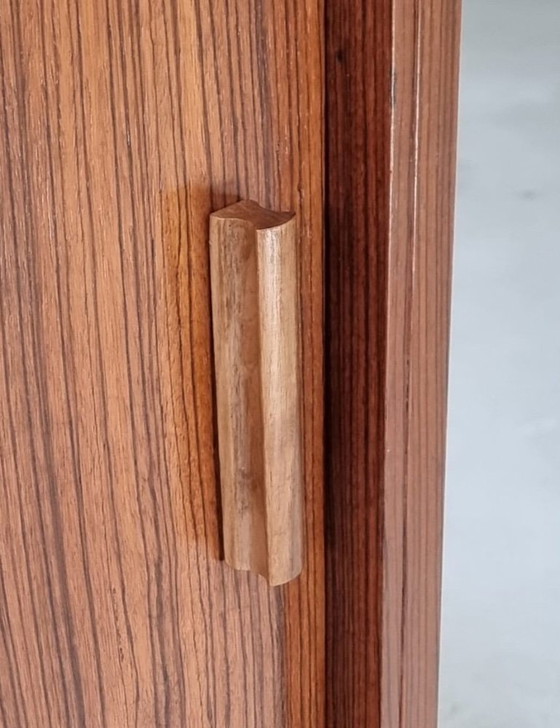 Image 1 of guardaroba di metà secolo
