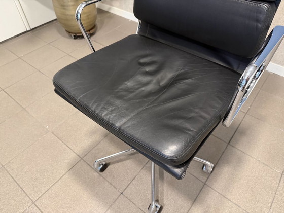 Vitra | Eames | EA219 | Black Leather & Chrome | 1 Piece – Office chairs, Aluminium (photo 6 of 15)