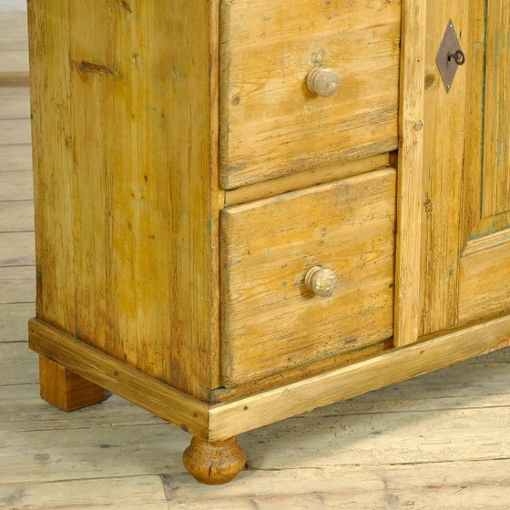 Armario de pino, circa 1900 – Iron, Wood (photo 9 of 14)