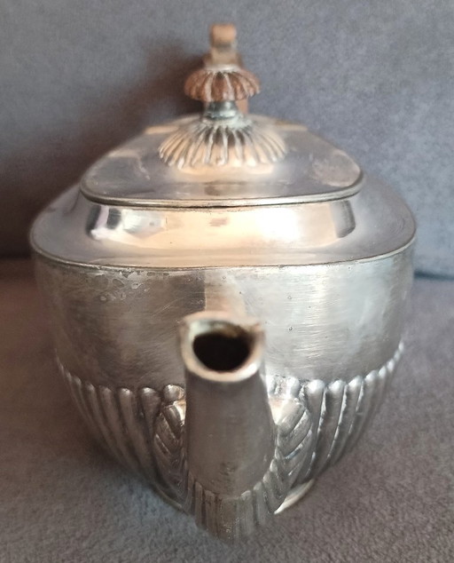 English Art Deco teapot by William Hutton & Sons – silver-plated metal (EPBM) – circa 1930