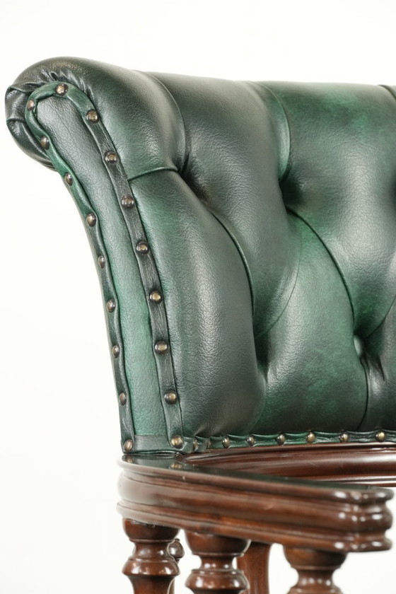 Image 1 of Fauteuil de bureau Chesterfield classique en cuir de vachette vert flammé / fauteuil d'appoint