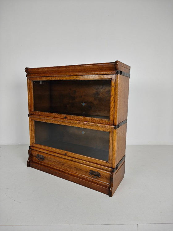 Image 1 of Antieke houten Globe-Wernicke boekenkast