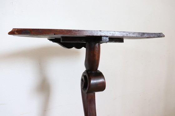 Image 1 of Gueridon Table in Walnut, Early 20th Century