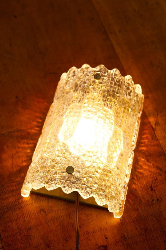 Image 1 of Grande lampada da parete in vetro pressato e ottone, Danimarca, anni '60