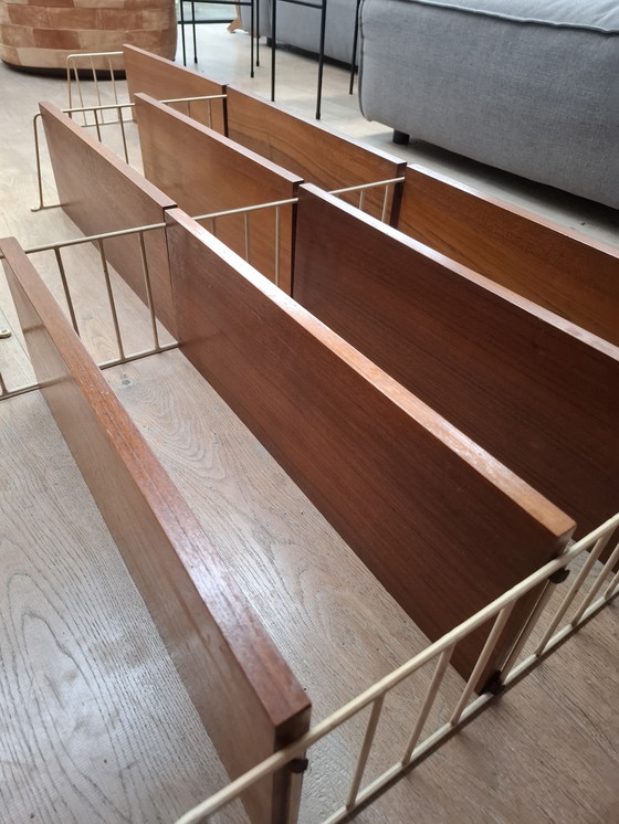 Image 1 of Nisse String wall unit