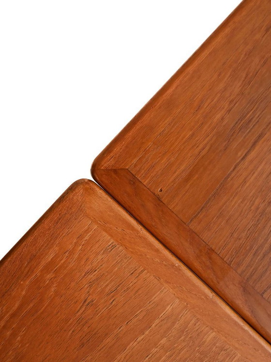 Image 1 of Extendable dining table in teak and oak, Danish design 1960s