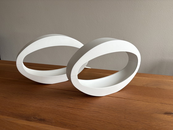 Image 1 of 2 lampes design blanches massives