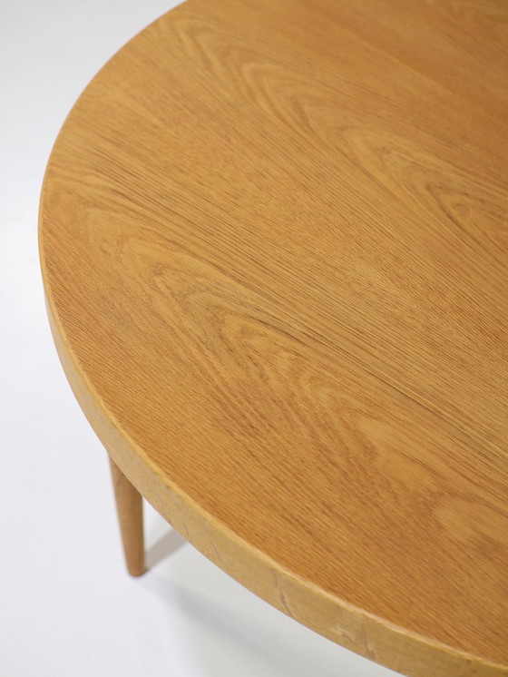 Image 1 of Extendable round dining table oak Danish
