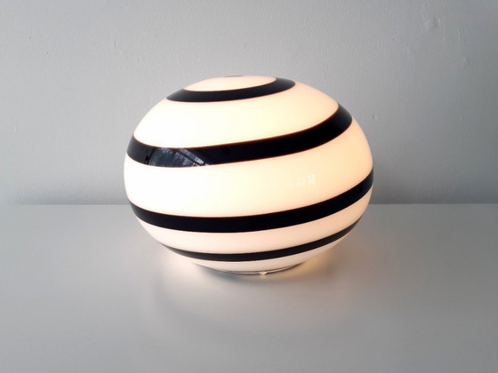 Image 1 of Gran lámpara de mesa/pie de cristal ILU di Vetro, modelo Zebra, cristal blanco y negro, diseño holandés de cristal italiano.