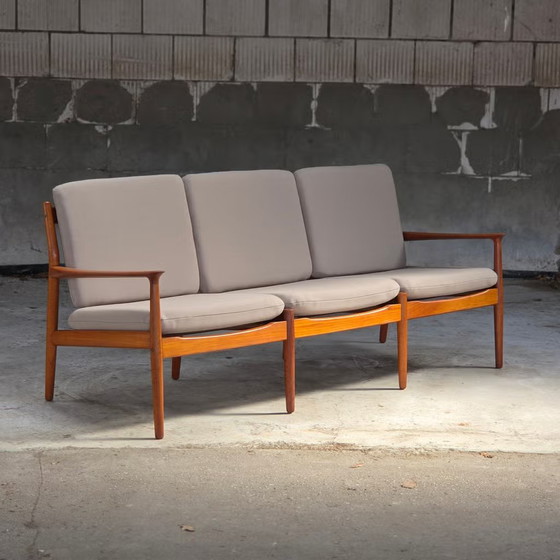 Svend Aage Eriksen Glostrup GM-5, vintage Danish sofa 60s – 3-5 seaters, Wood (photo 18 of 21)