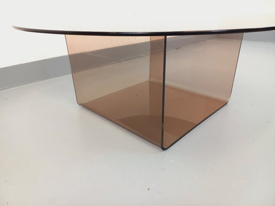 Image 1 of Vintage round coffee table in glass and plexiglass, Space Age style from the 1970s