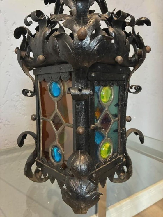 Lampada a sospensione gotica francese in ferro battuto, Vetro cattedrale al piombo (XIX secolo) (foto 3 di 8)