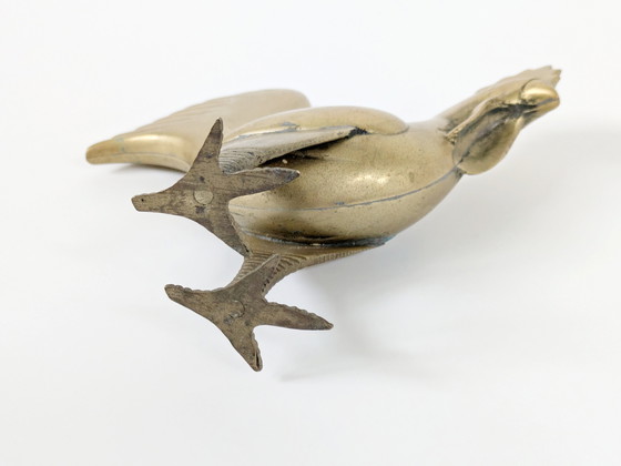 Image 1 of Figurina di gallo in ottone del Medioevo, scultura di uccello modernista stilizzato, decorazione animale in ottone vintage