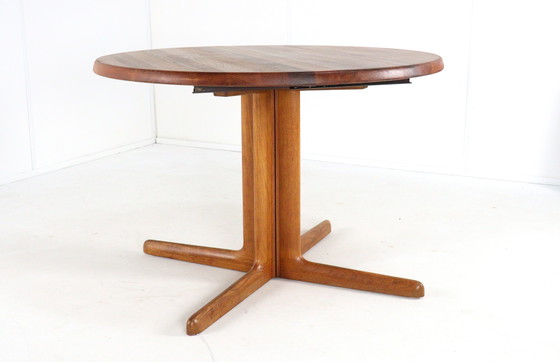 Image 1 of Table de salle à manger ronde extensible en teck massif danois 'Hurup' Vintage