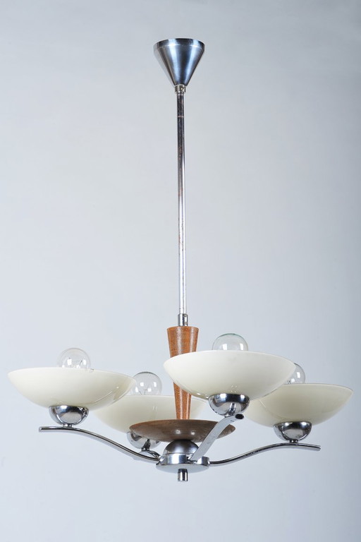 Gerestaureerde art-deco kroonluchter, verchroomd staal, beukenhout, opaalglas, Tsjechisch, jaren 1920 – Wood