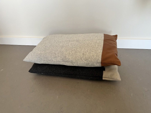 Design On Stock Loungekissen – kussentjes, Leather, Textile (photo 2 of 6)