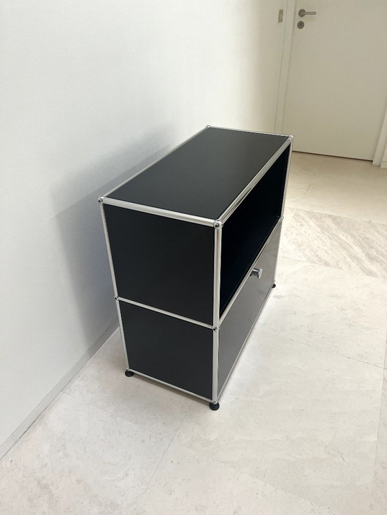 Image 1 of Mobile USM Haller in parte aperto, in parte con ribalta.