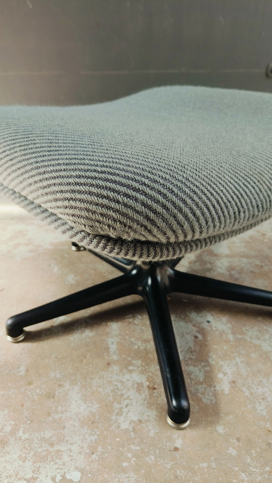 Image 1 of Artifort Poef Harcourt F141