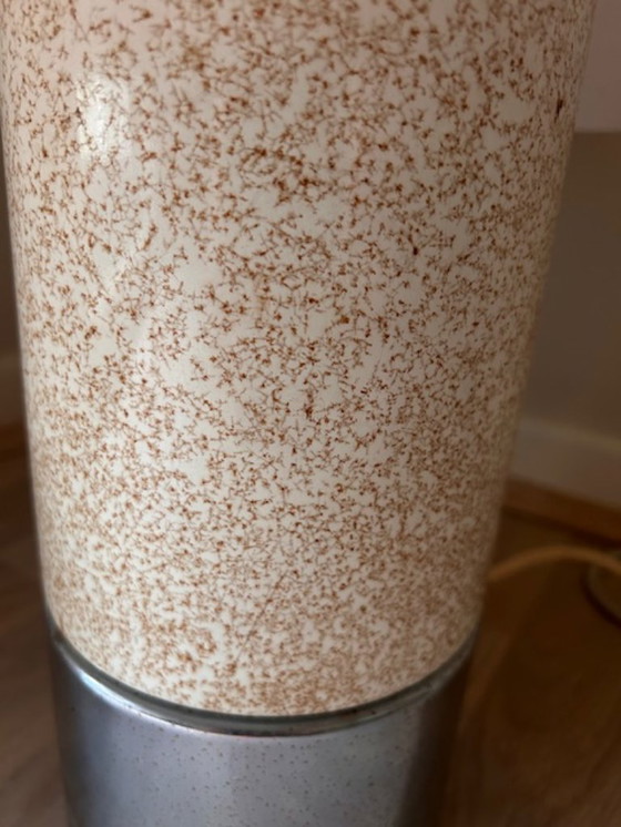 Image 1 of vintage space age tafellamp uit de jaren ’60 of ’70, in de stijl van Guzzini of Harvey Guzzini (Italië).