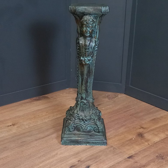 Image 1 of Antieke keramische zuil met bronzen patina