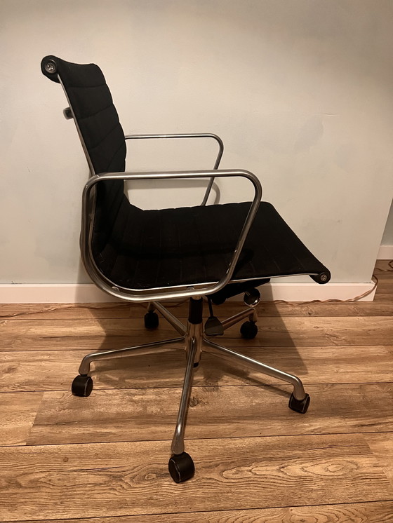 Image 1 of Vitra Eames Bürostuhl.