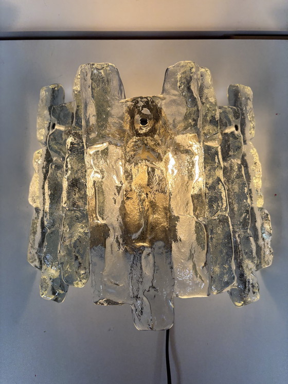 Image 1 of Lampe à baguette ijsglas, sur porte double J.T. Kalmar à Oostenrijk, jaren 60 sur 70.