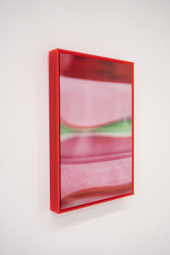 Image 1 of Lilxlylilxly - Fotografie kunst in plexiglas lijst serie titel: RED