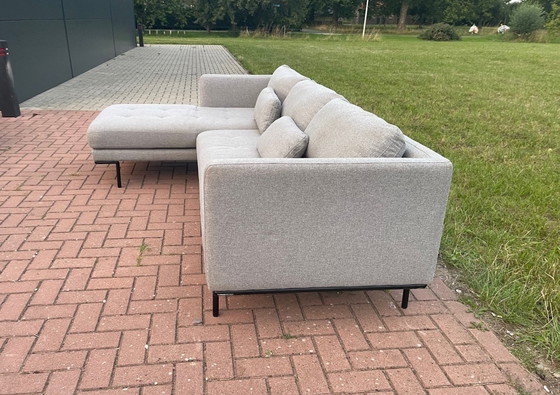 Image 1 of Sofá esquinero moderno de tela gris