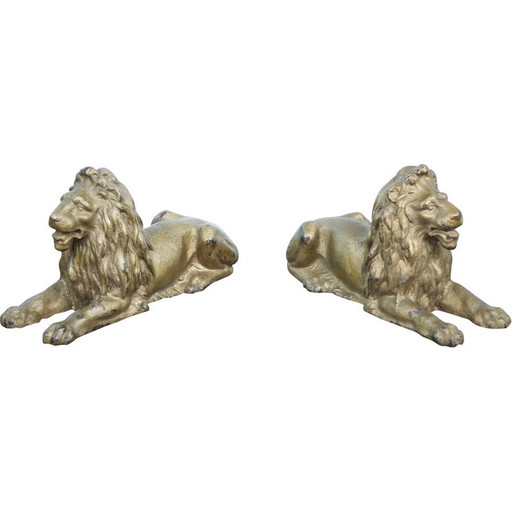 Pair of vintage cast iron lions