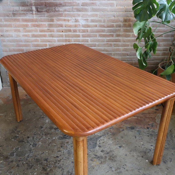 Image 1 of Table de salle à manger vintage en rotin 70s côtelé 4 places
