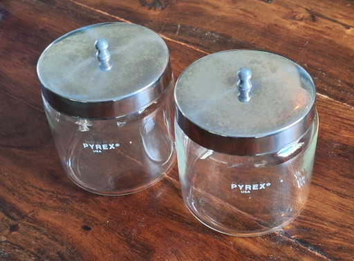 2 Vintage PYREX Apothekers Potten 