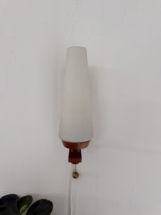 Image 1 of Vintage Danish teak wall lamp '60