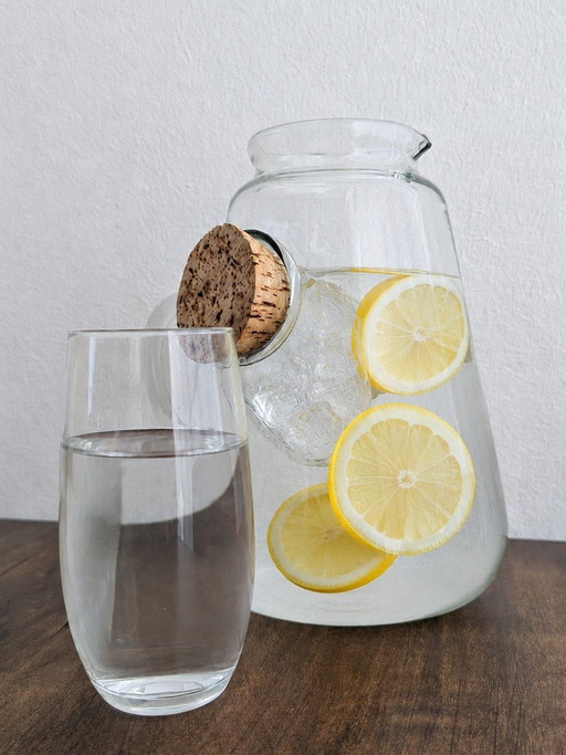 Karaffe im Vintage-Design mit integriertem Eisfach – Neuwertiger Zustand