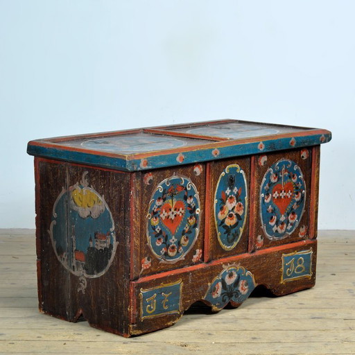 Coffre de mariée d'art populaire, année 1718