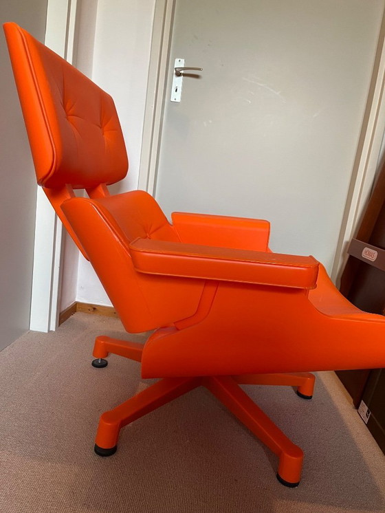 Image 1 of 1x Mal Eames armchair incl. hocker