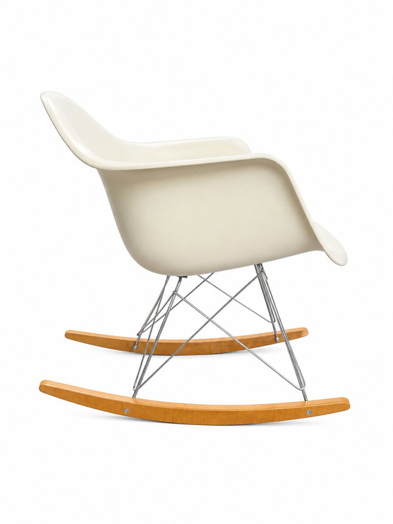 Silla mecedora Vitra RAR – Metal, Plastic (photo 3 of 8)