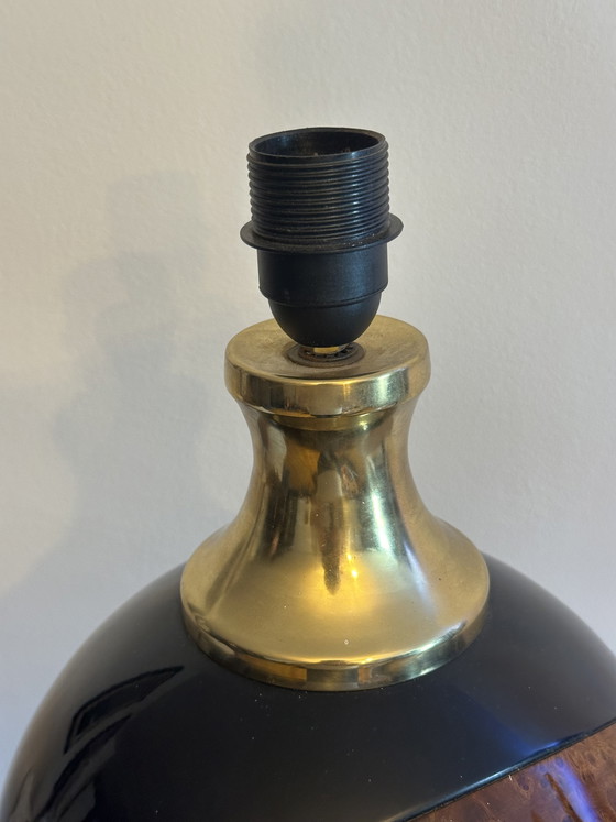 Image 1 of Vintage Hollywood Regency style table lamp in walnut and brass, 1970s