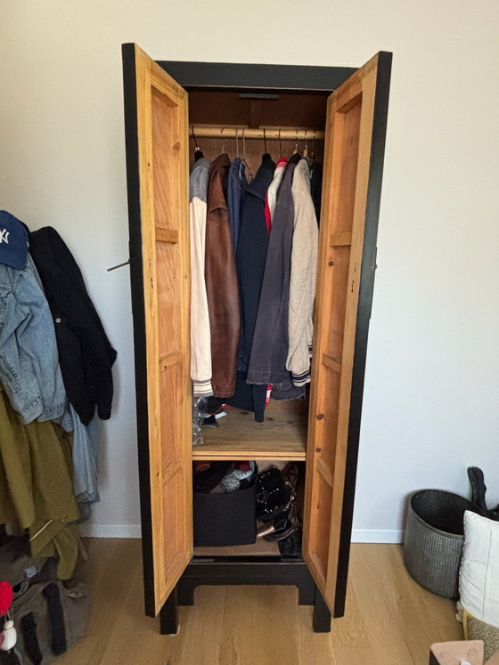 Oriental wedding cabinet wardrobe in lacquered wood, Brass, Black (photo 2 of 5)