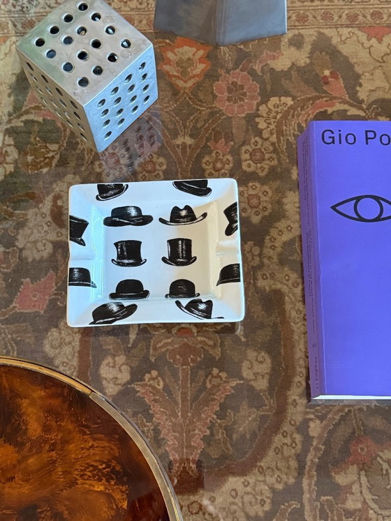 Image 1 of Cendrier en céramique, dans le style de Piero Fornasetti, France, années 1970