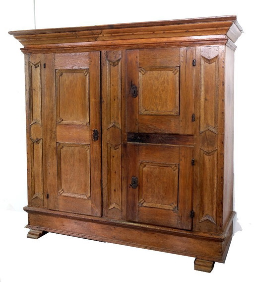 Armoire à araignée allemande authentique en bois de chêne magnifique