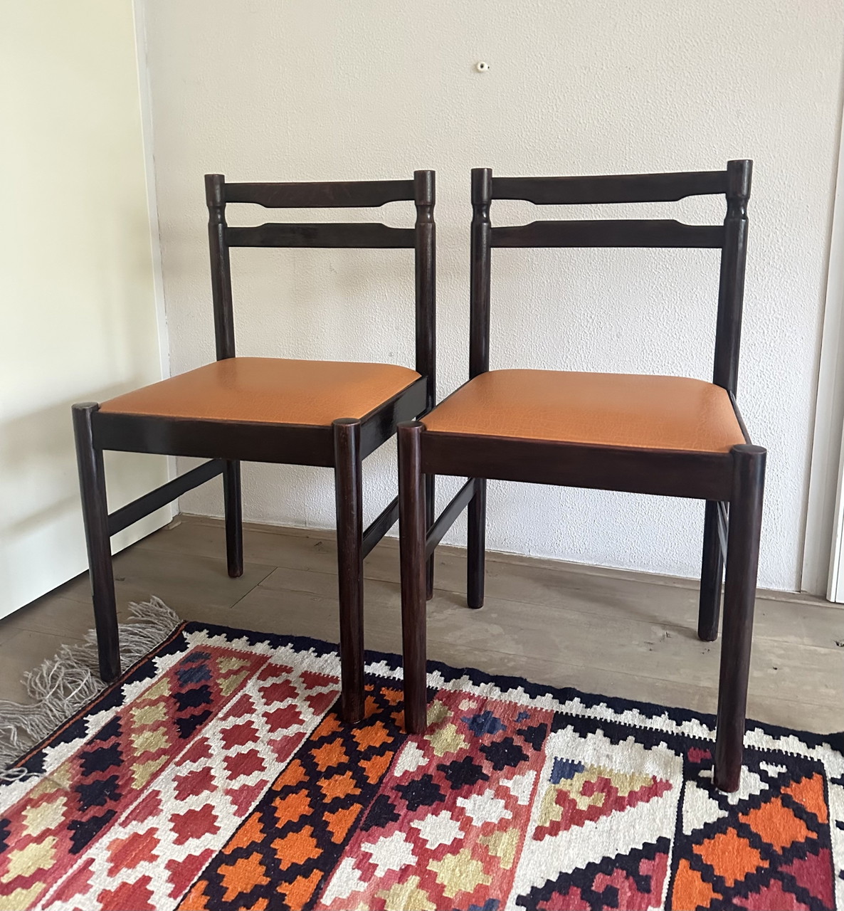 2 x mid-century design eetkamerstoel