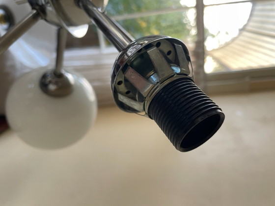 Image 1 of Lampada a sospensione Lampada da soffitto 8 lampadine opaline anni '70 francese