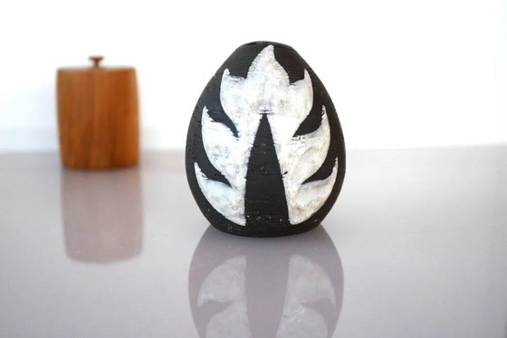 Image 1 of Vintage Danish pottery vase with graphic monochrome design and glazing from Helge Österberg