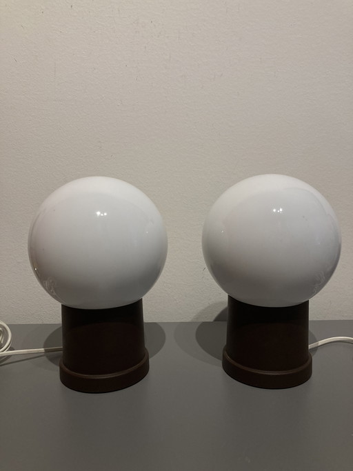 2 Vintage Table Lamps