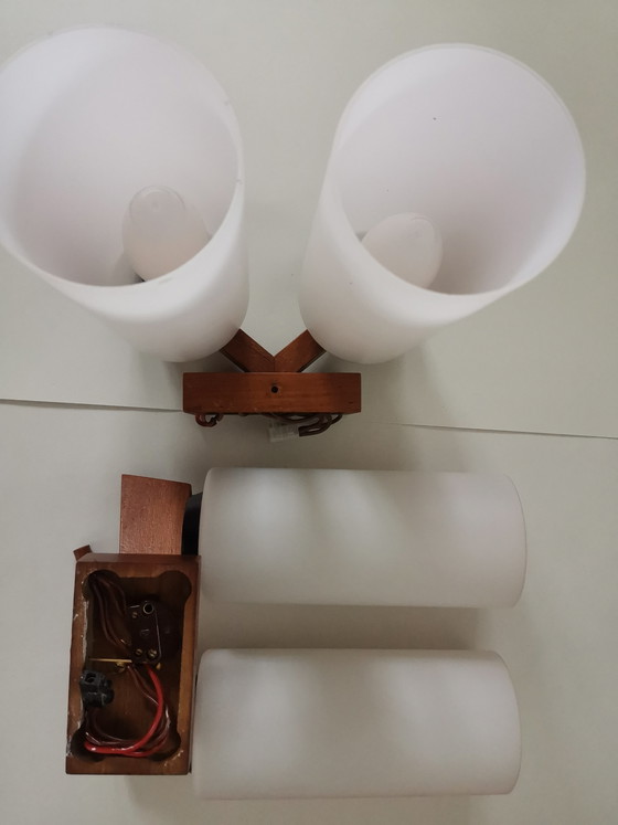 Image 1 of Coppia di lampade da parete vintage dal design danese Teak Uno e Östen Kristiansson