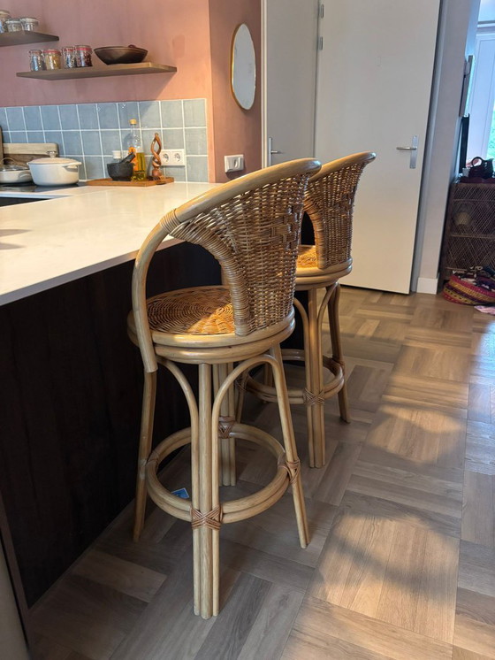 Image 1 of Sgabello da bar girevole vintage in rattan